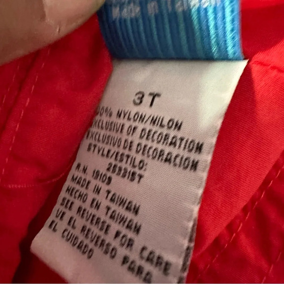 Thomas & Friends 3T red bucket hat - Picture 4 of 4